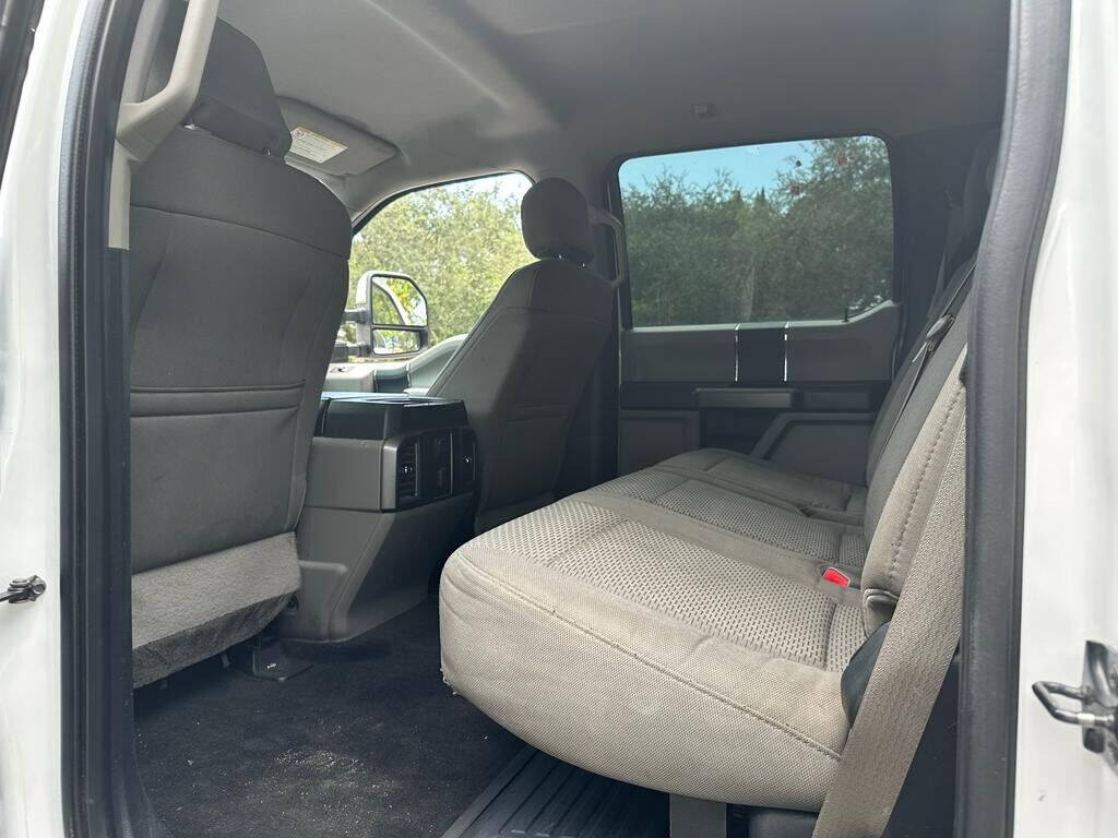 2017 Ford F-250 Pickup - $29,995