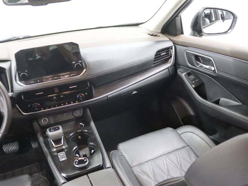 2022 Nissan Rogue Platinum