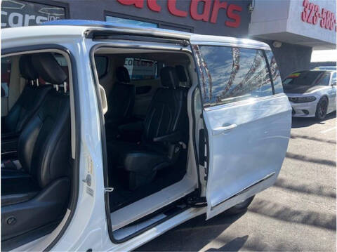 2017 Chrysler Pacifica Touring-L Plus