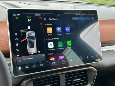 2025 VinFast VF8 Plus