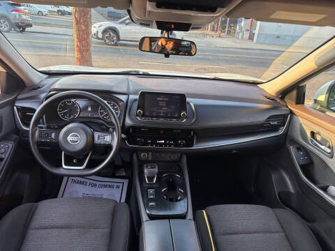 2021 Nissan Rogue SV