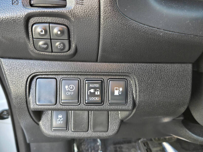 2016 Nissan LEAF S-24