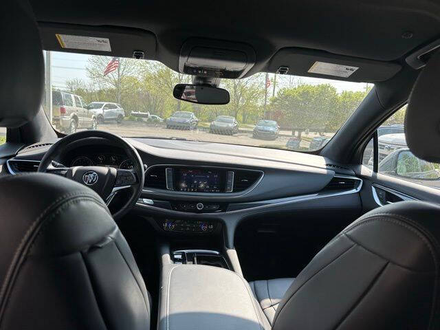 2024 Buick Enclave Essence