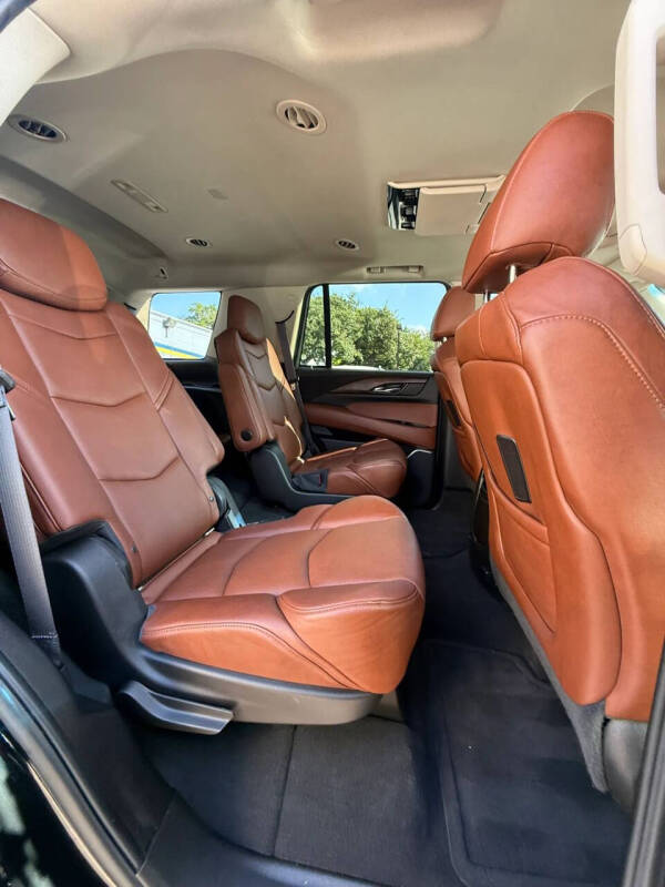 2015 Cadillac Escalade Luxury