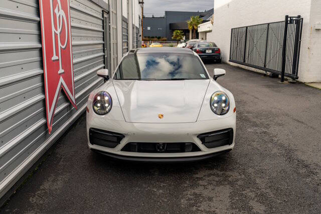 2024 Porsche 911 Carrera 4 GTS