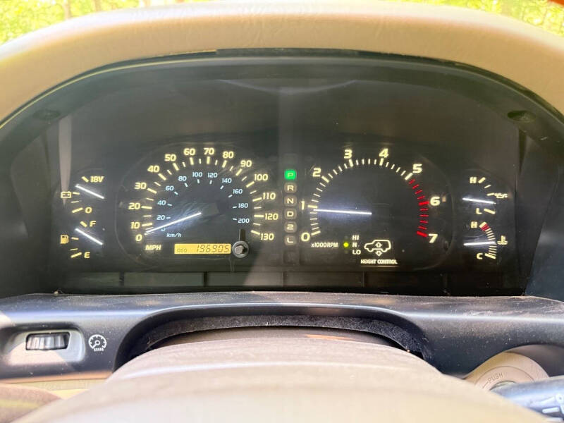 2000 Lexus LX 470