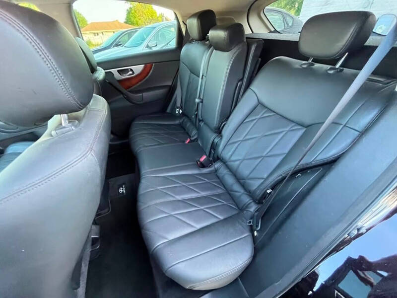2011 Infiniti FX35