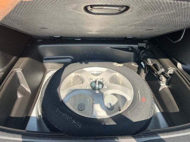 2022 Jeep Grand Cherokee 23