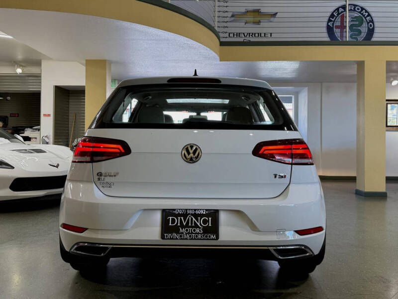 2018 Volkswagen Golf TSI SE