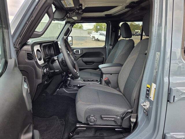 2024 Jeep Gladiator Sport S