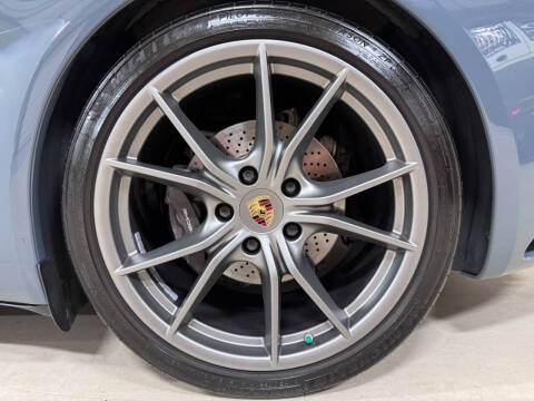 2017 Porsche 911 Carrera