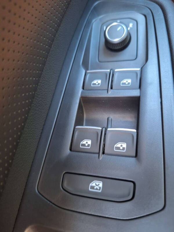 2026 Volkswagen Atlas Cross Sport SE