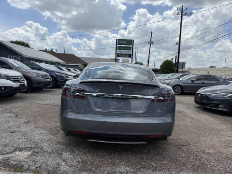 2013 Tesla Model S Performance