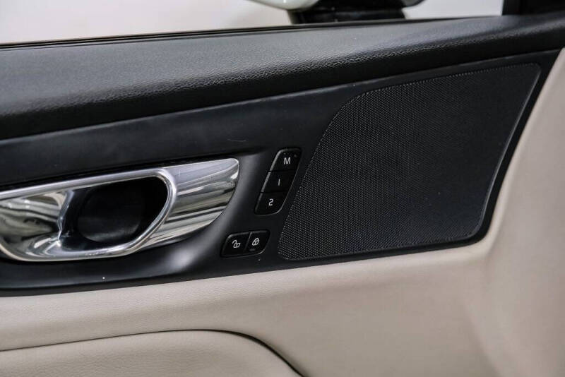 2019 Volvo S60 T5 Momentum