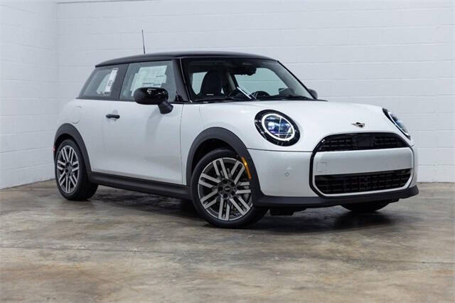 2025 MINI Hardtop 2 Door Cooper Signature Trim