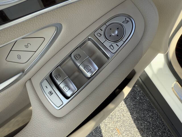 2021 Mercedes-Benz GLC GLC 300