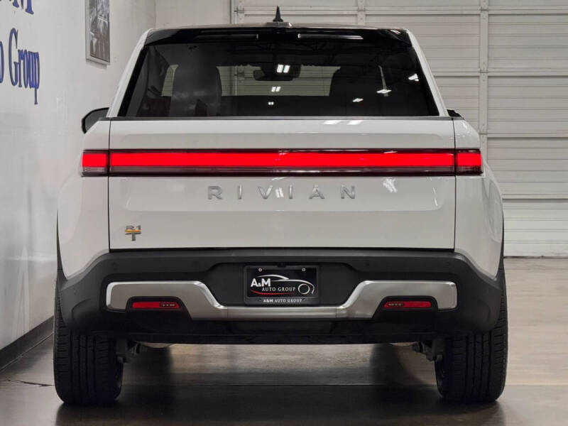 2022 Rivian R1T Adventure