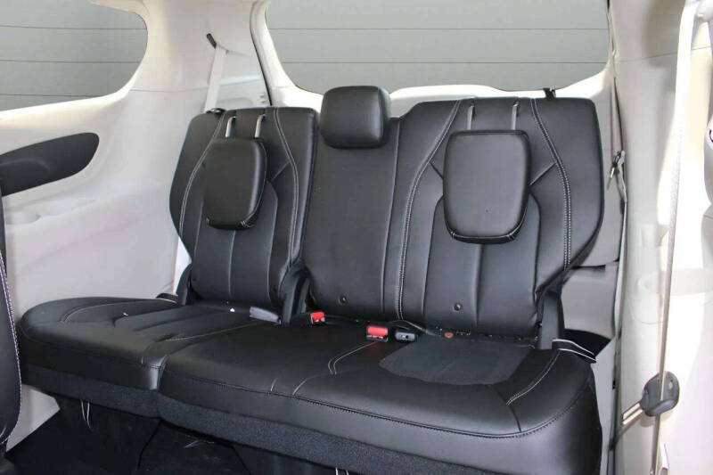 2021 Chrysler Voyager LXi