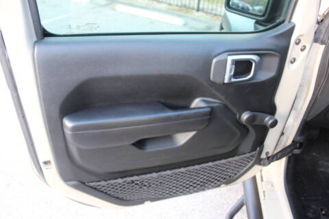 2020 Jeep Gladiator Sport