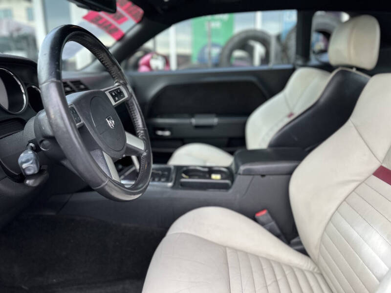 2010 Dodge Challenger SRT8