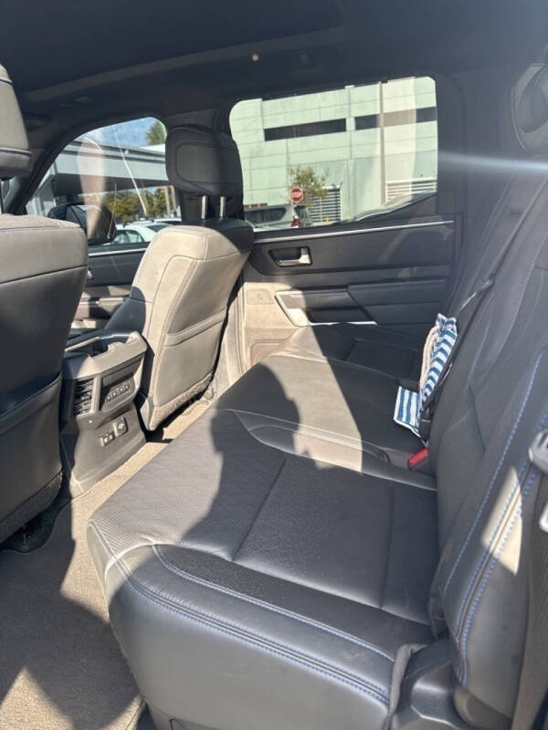 2023 Toyota Tundra Platinum HV