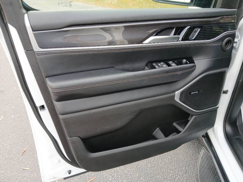 2024 Jeep Wagoneer L