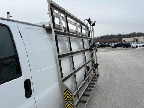 2022 Chevrolet Express 2500