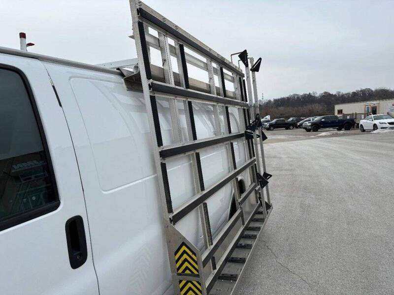 2022 Chevrolet Express 2500