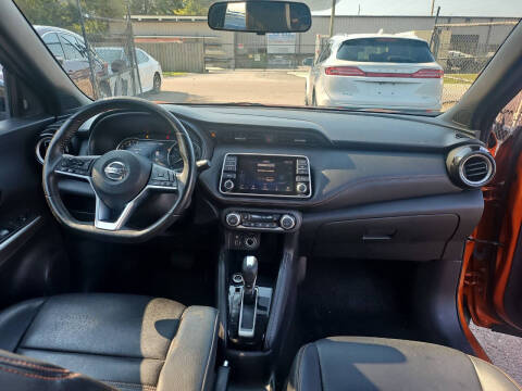 2019 Nissan Kicks SR