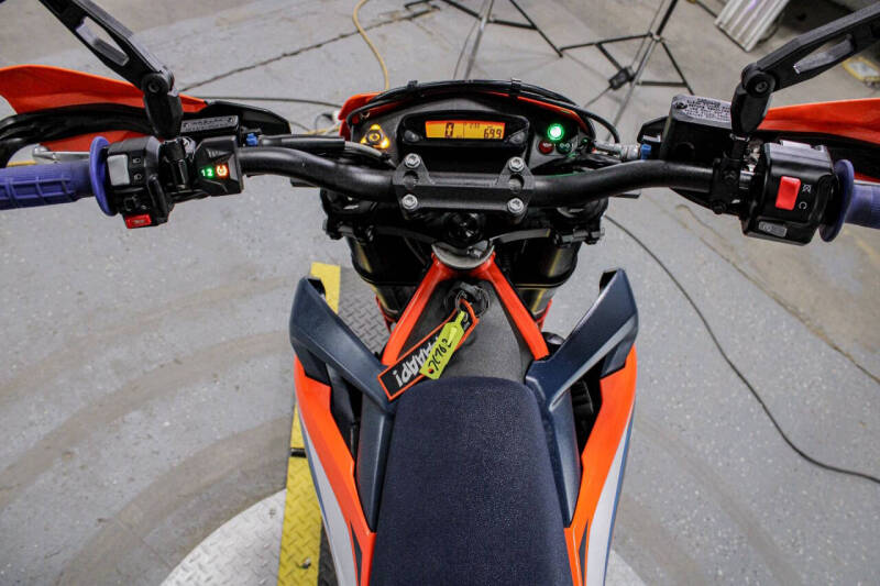 2020 KTM 690 SMC R