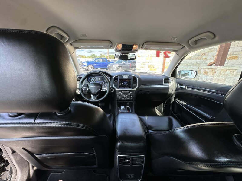 2021 Chrysler 300 Touring L