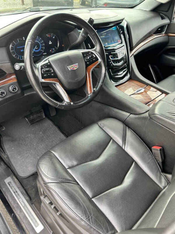 2016 Cadillac Escalade ESV Base photo 7