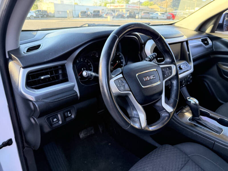 2018 GMC Acadia SLE-1