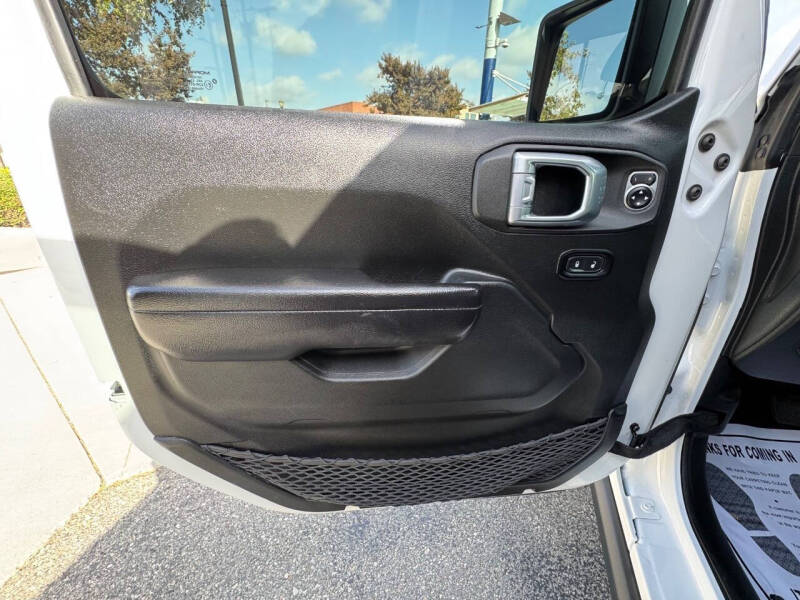 2021 Jeep Gladiator California Edition