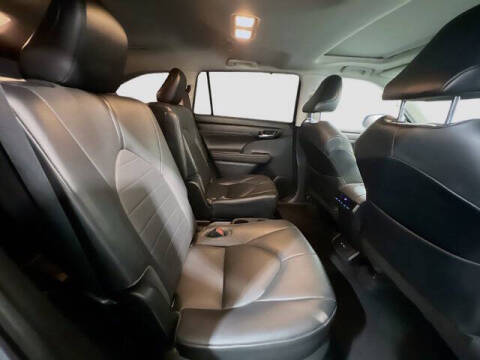 2020 Toyota Highlander Hybrid XLE