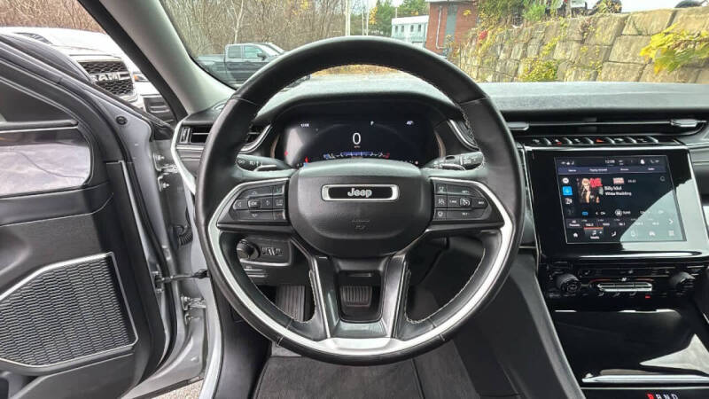 2021 Jeep Grand Cherokee L Laredo