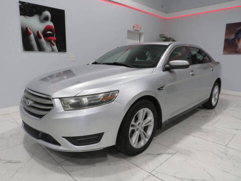 2015 Ford Taurus SEL
