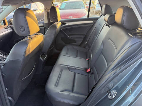 2015 Volkswagen Golf TSI SE