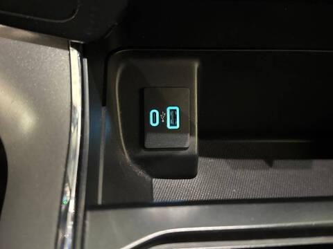 2023 Ford F-150 Lightning XLT