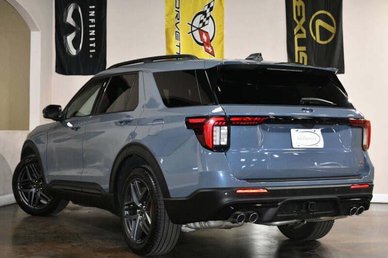 2025 Ford Explorer ST