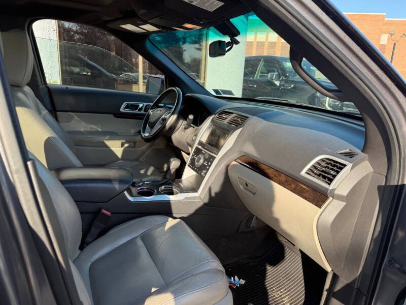 2012 Ford Explorer Limited