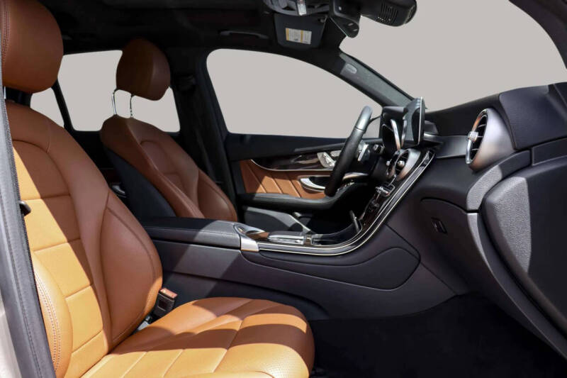 2021 Mercedes-Benz GLC GLC 300