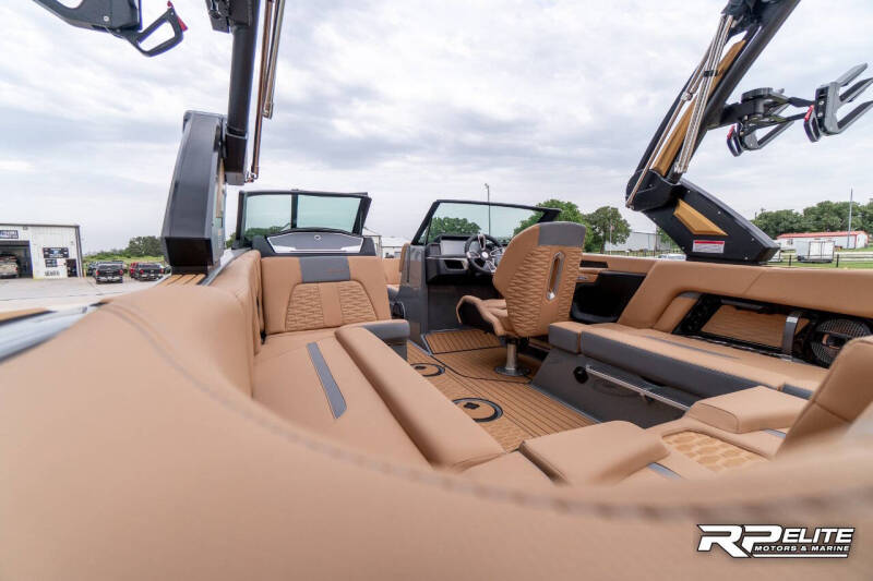 2025 MasterCraft X22