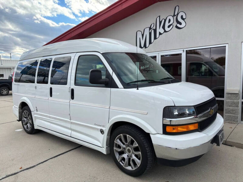 2022 Chevrolet Express 2500