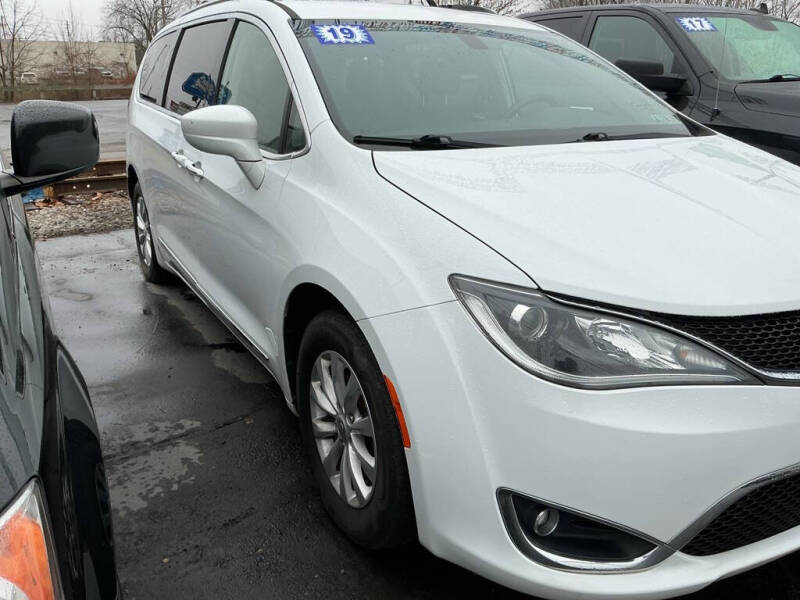 2019 Chrysler Pacifica Touring L