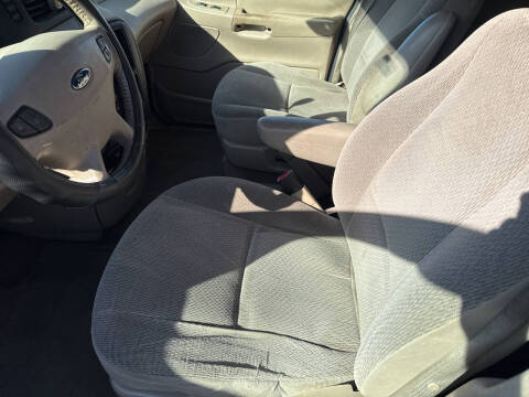 2003 Ford Windstar SE