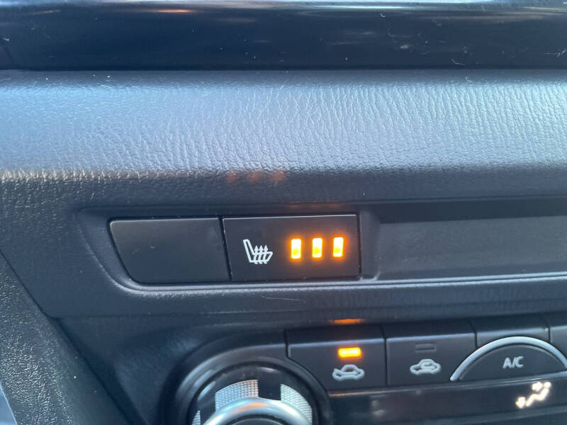 2016 Mazda MAZDA3 i Grand Touring