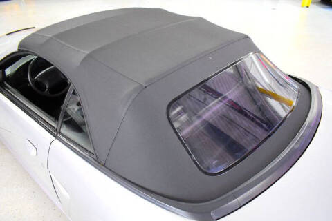 2004 Ford Mustang Deluxe