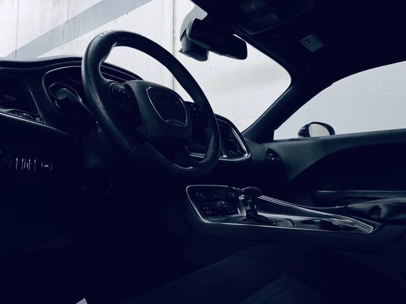 2015 Dodge Challenger SXT
