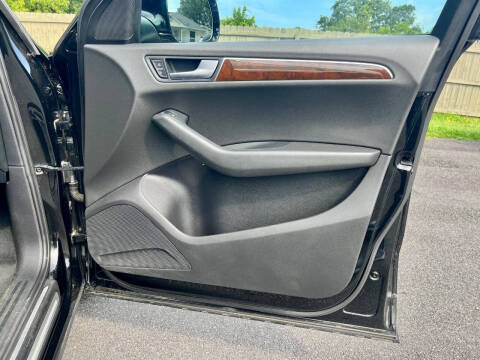 2012 Audi Q5 3.2 quattro Premium Plus